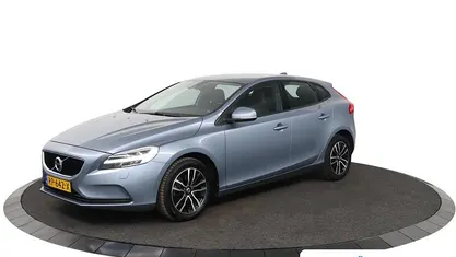 Occasion Volvo V40 2018 Blauw Hatchback