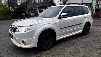 Wit Gebruikt 2010 Subaru Forester SUV | € 9.999 (Eerlijke prijs)