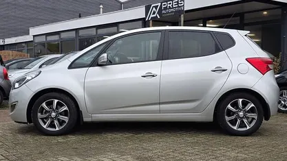 Grijs Occasion 2017 Hyundai ix20 GO! Hatchback | € 14.450 (Goede deal)