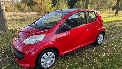 Occasion Peugeot 107 68 PK (50 kW) 2006 Rood Hatchback