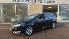 Zwart, metallic lak Gebruikt 2016 Ford Focus Titanium Stationwagen | € 12.450 (Eerlijke prijs)
