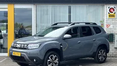 Grijs Gebruikt 2023 Dacia Duster Journey SUV | € 25.745 (Eerlijke prijs)