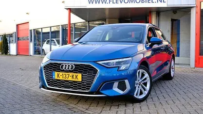 Occasion Audi A3 Sportback Business 110 PK (80 kW) 2021 Blauw Hatchback