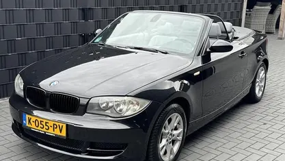 Zwart, metallic lak Gebruikt 2008 BMW 120 Cabriolet Executive Cabriolet | € 6.450 (Eerlijke prijs)
