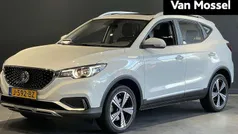 Gebruikt 2020 MG ZS Luxury Sedan | € 14.495 (Eerlijke prijs)