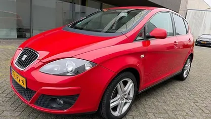 Rood Occasion 2009 Seat Altea Style MPV | € 2.249 (Goede deal)
