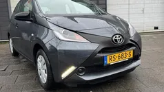 Grijs Gebruikt 2018 Toyota Aygo Hatchback | € 7.750 (Eerlijke prijs)