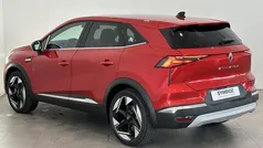 Rouge flamme (nnp) Nieuw 2025 Renault Symbioz Iconic SUV | € 41.638 (Eerlijke prijs)