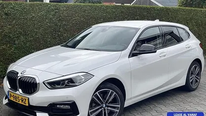 Gebruikt 2022 BMW 118 Sport Line Hatchback | € 23.995 (Eerlijke prijs)