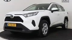 Wit Gebruikt 2021 Toyota RAV4 Comfort SUV | € 28.950 (Eerlijke prijs)