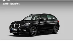 Zwart Gebruikt 2022 BMW X1 Sport Line SUV | € 34.880 (Eerlijke prijs)
