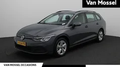Grijs Gebruikt 2022 VW Golf VIII Life Stationwagen | € 18.400 (Goede deal)