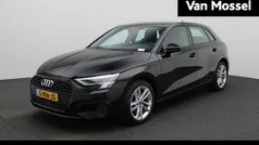 Zwart (metallic) Gebruikt 2023 Audi A3 Sportback Advanced Hatchback | € 25.400 (Eerlijke prijs)