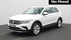 Wit Gebruikt 2023 VW Tiguan Elegance SUV | € 37.900 (Eerlijke prijs)