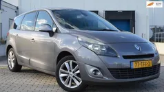 Grijs Gebruikt 2012 Renault Grand Scénic III MPV | € 2.495 (Eerlijke prijs)