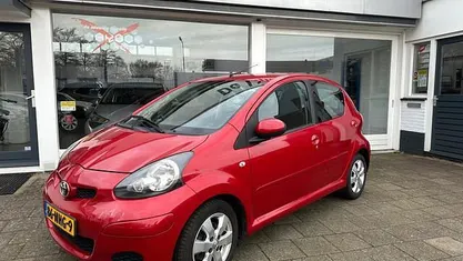 Occasion 2010 Toyota Aygo Hatchback | € 2.100 (Goede deal)