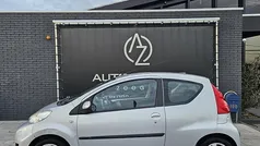 Grijs Gebruikt 2011 Peugeot 107 Hatchback | € 2.450 (Eerlijke prijs)