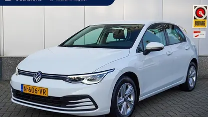 Occasion 2022 VW Golf VIII Life Hatchback | € 21.180 (Goede deal)