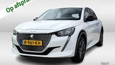 Wit Gebruikt 2022 Peugeot e-208 Active Hatchback | € 16.000 (Goede deal)