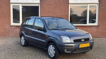 Grijs Occasion 2003 Ford Fusion MPV | € 2.250 (Eerlijke prijs)