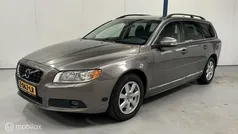 Grijs Gebruikt 2010 Volvo V70 Momentum Stationwagen | € 15.945 (Eerlijke prijs)
