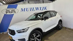 Wit Gebruikt 2020 Volvo XC40 R-Design SUV | € 27.450 (Eerlijke prijs)