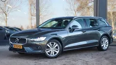 Grijs Gebruikt 2021 Volvo V60 Business Edition Stationwagen | € 24.450 (Super prijs)