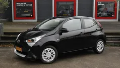 Gebruikt 2019 Toyota Aygo X-play Hatchback | € 10.445 (Eerlijke prijs)