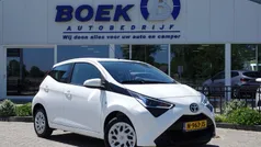 Wit Gebruikt 2021 Toyota Aygo X-play Hatchback | € 12.840 (Eerlijke prijs)