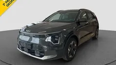 Groen, metallic lak Nieuw 2025 Kia e-Niro Air SUV | € 39.940 (Goede deal)
