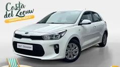 Wit Gebruikt 2017 Kia Rio Hatchback | € 9.940 (Eerlijke prijs)