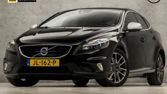 Zwart Gebruikt 2016 Volvo V40 R-Design Hatchback | € 13.445 (Eerlijke prijs)