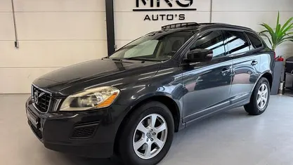 Grijs Gebruikt 2011 Volvo XC60 Kinetic SUV | € 8.399 (Eerlijke prijs)