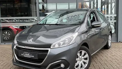 Occasion 2017 Peugeot 208 Hatchback | € 6.999 (Eerlijke prijs)