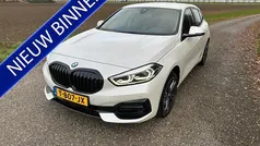 Wit Gebruikt 2023 BMW 118 Sport Line Hatchback | € 25.950 (Goede deal)