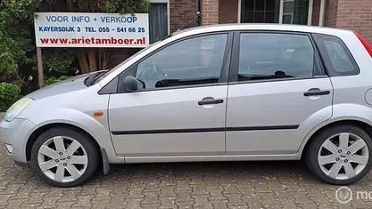 Grijs Gebruikt 2005 Ford Fiesta Hatchback | € 1.999 (Eerlijke prijs)