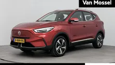 Rood Gebruikt 2021 MG ZS Luxury Sedan | € 20.930 (Goede deal)