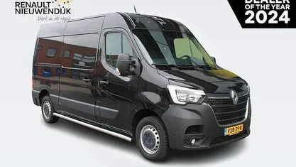 Gebruikt 2023 Renault Master Komfort Van | € 25.900 (Eerlijke prijs)