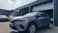 Grijs, metallic lak Gebruikt 2022 Renault Captur Evolution SUV | € 22.490 (Eerlijke prijs)