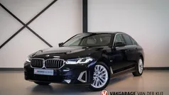 Zwart Gebruikt 2023 BMW 530e Comfort Edition Sedan | € 46.950 (Goede deal)