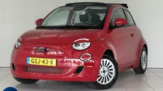 Gebruikt 2023 Fiat 500C Red Cabriolet | € 21.900 (Eerlijke prijs)