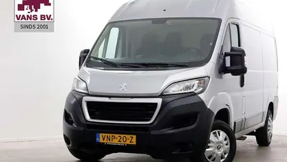 Occasion 2022 Peugeot Boxer Premium Van | € 18.950 (Goede deal)