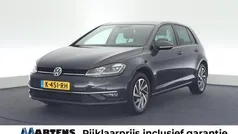Gebruikt 2018 VW Golf VII Sound Hatchback | € 15.949 (Eerlijke prijs)