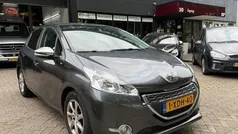 Grijs Gebruikt 2014 Peugeot 208 Style Hatchback | € 3.450 (Eerlijke prijs)