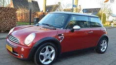 Rood Gebruikt 2006 Mini Cooper Hatchback | € 3.950 (Goede deal)