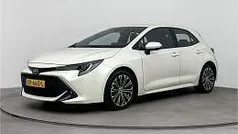 Wit Gebruikt 2019 Toyota Corolla Business Edition Hatchback | € 19.945 (Eerlijke prijs)