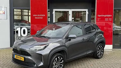 Gebruikt 2025 Toyota Yaris Cross SUV | € 29.700 (Eerlijke prijs)