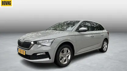 Grijs Occasion 2024 Skoda Scala Ambition Hatchback | € 20.700 (Eerlijke prijs)