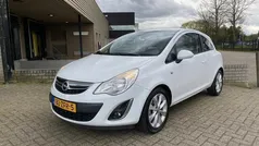 Wit Gebruikt 2012 Opel Corsa Edition Hatchback | € 3.945 (Eerlijke prijs)