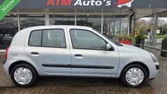 Gebruikt 2003 Renault Clio II Komfort Hatchback | € 2.999 (Eerlijke prijs)